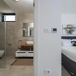 Celi Private Heated Pool & Jacuzzi 4br Near & Brijuni * Fažana