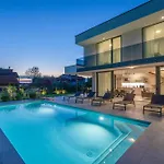 Celi Private Heated Pool & Jacuzzi 4br Near & Brijuni Willa