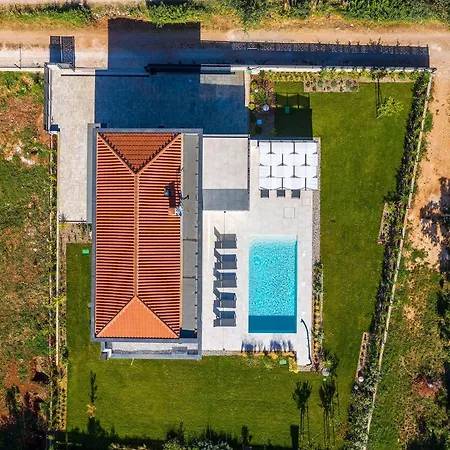 Celi Private Heated Pool & Jacuzzi 4br Near & Brijuni * Fažana