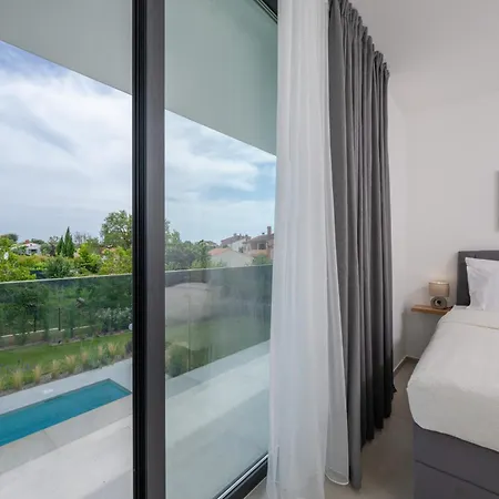 Celi Private Heated Pool & Jacuzzi 4br Near & Brijuni Villa *