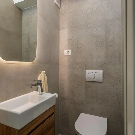 Villa Celi Private Heated Pool & Jacuzzi 4br Near & Brijuni *